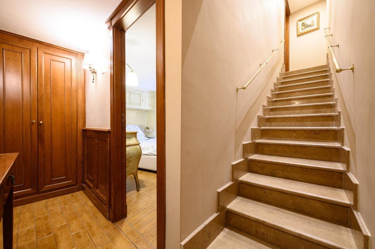 Toto E Peppino Family House Apartment เนเปิลส์ ภายนอก รูปภาพ
