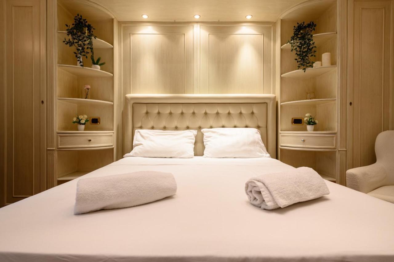Toto E Peppino Family House Apartment เนเปิลส์ ภายนอก รูปภาพ